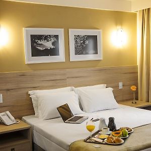 Habitación Estándar con Cama Queen